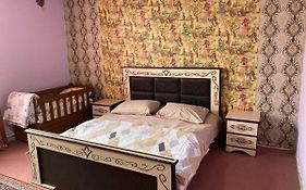 Friend'S House Rooms Near Airport
